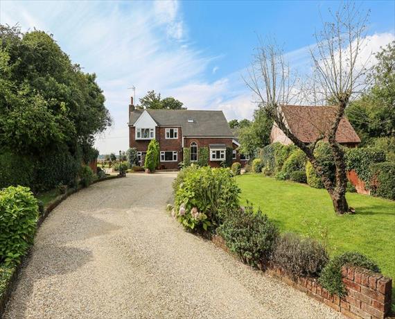 6 Bedroom Detached